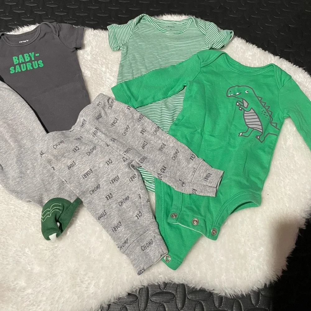 Carter’s baby dinosaur pants and‎ onesie bundle size 3 month
